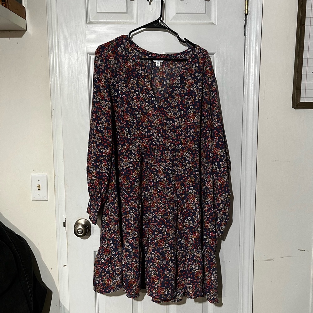 NWT Time and Tru long sleeve blue floral dress. Size XXL (20).